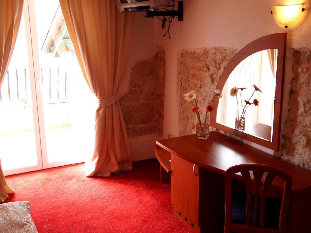 Barbat na Rabu Hotel Villa Barbat חדר תמונה